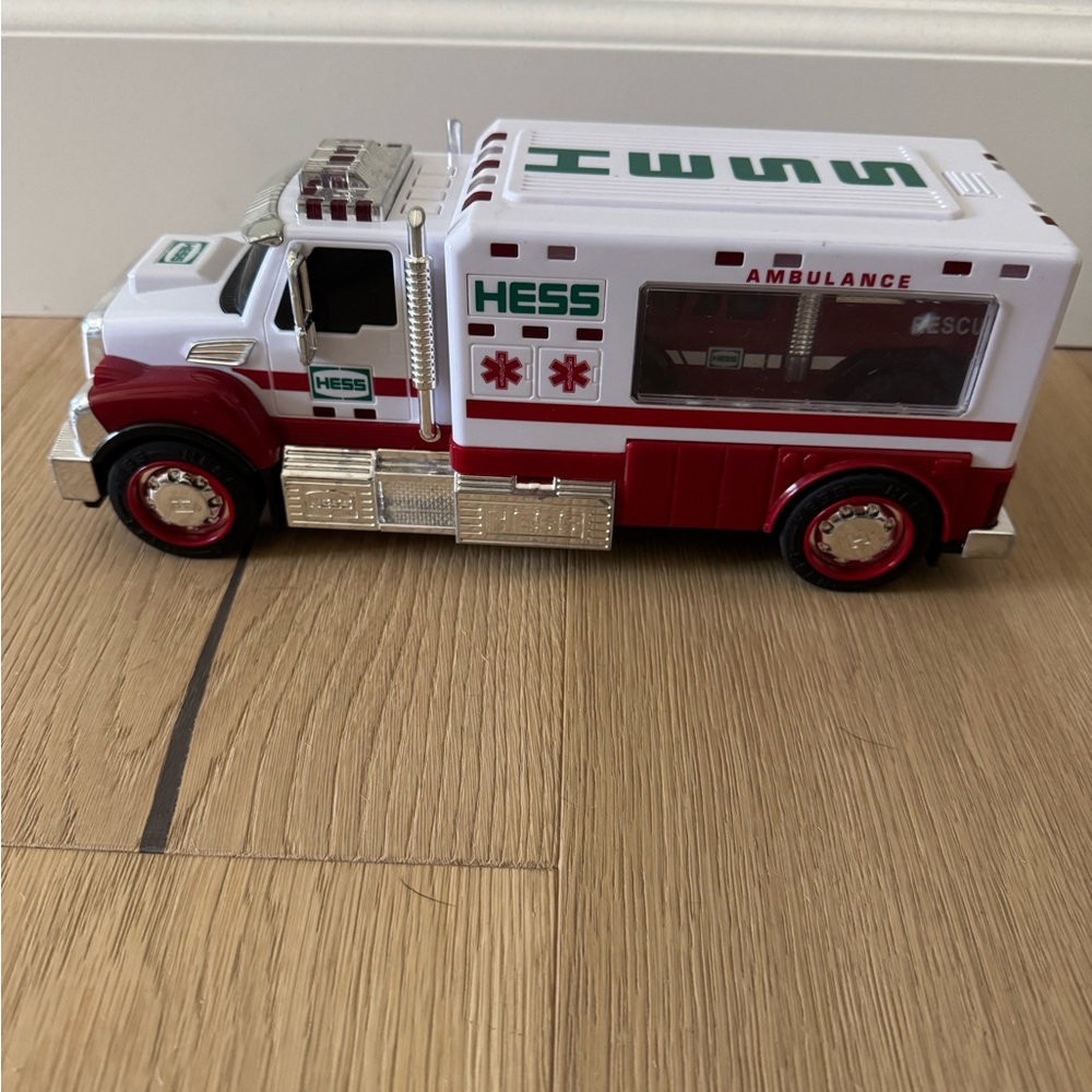 Hess Ambulance with Rescue Truck Collectors